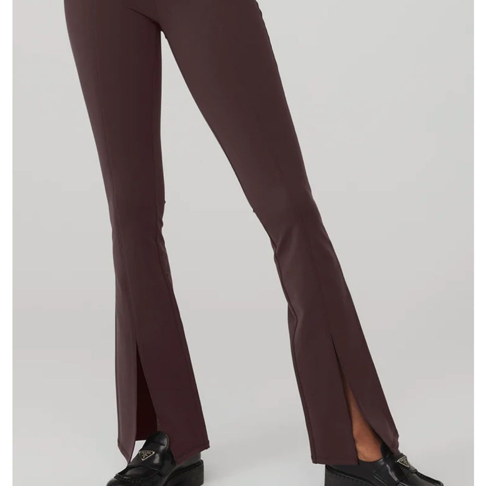 NWOT Alo Airbrush High-Waist Flutter Legging Limited Edition Color